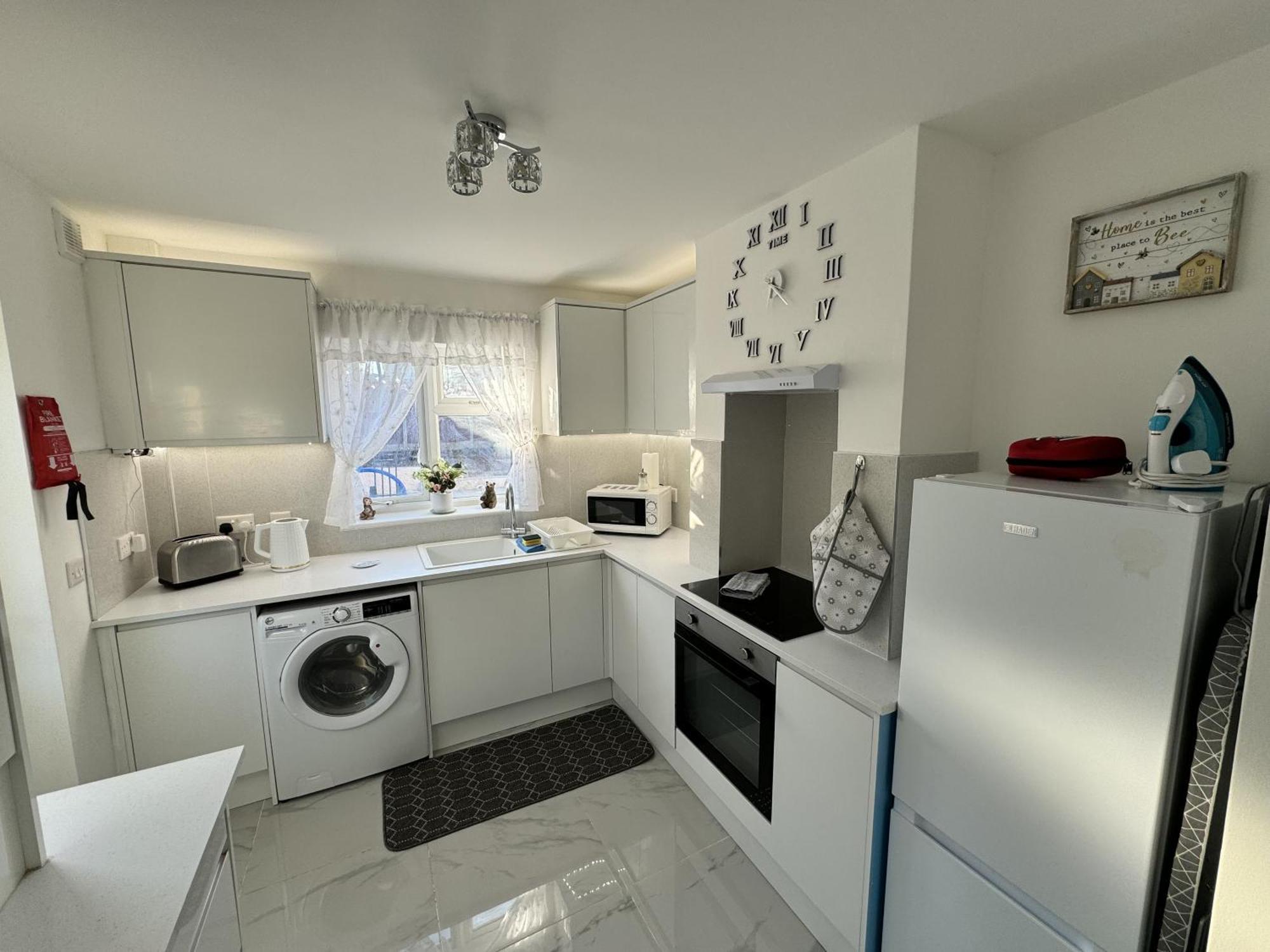 Villa Modern 3-Bed Hideaway Near Westgate With Parking Canterbury Exterior foto