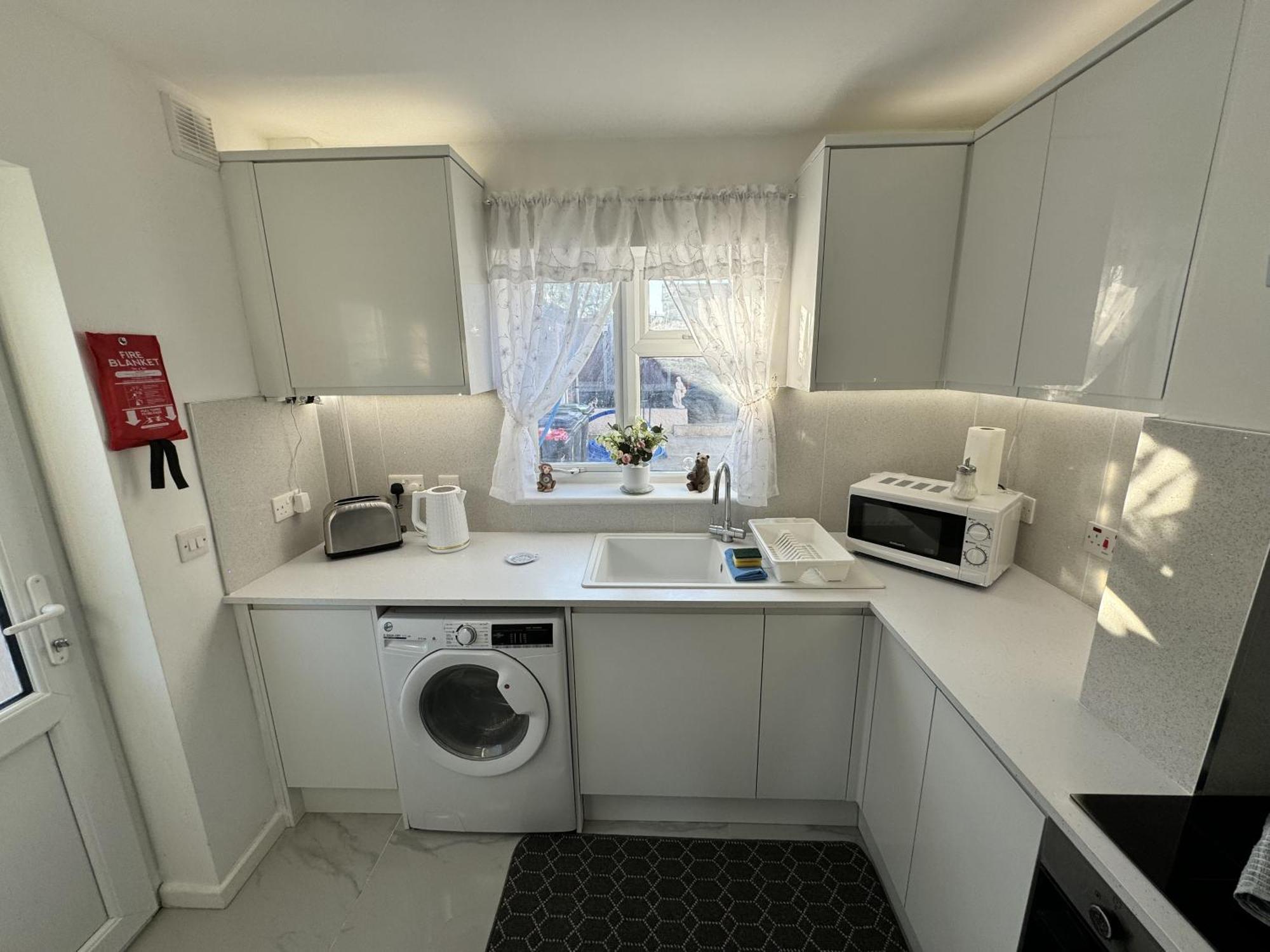 Villa Modern 3-Bed Hideaway Near Westgate With Parking Canterbury Exterior foto