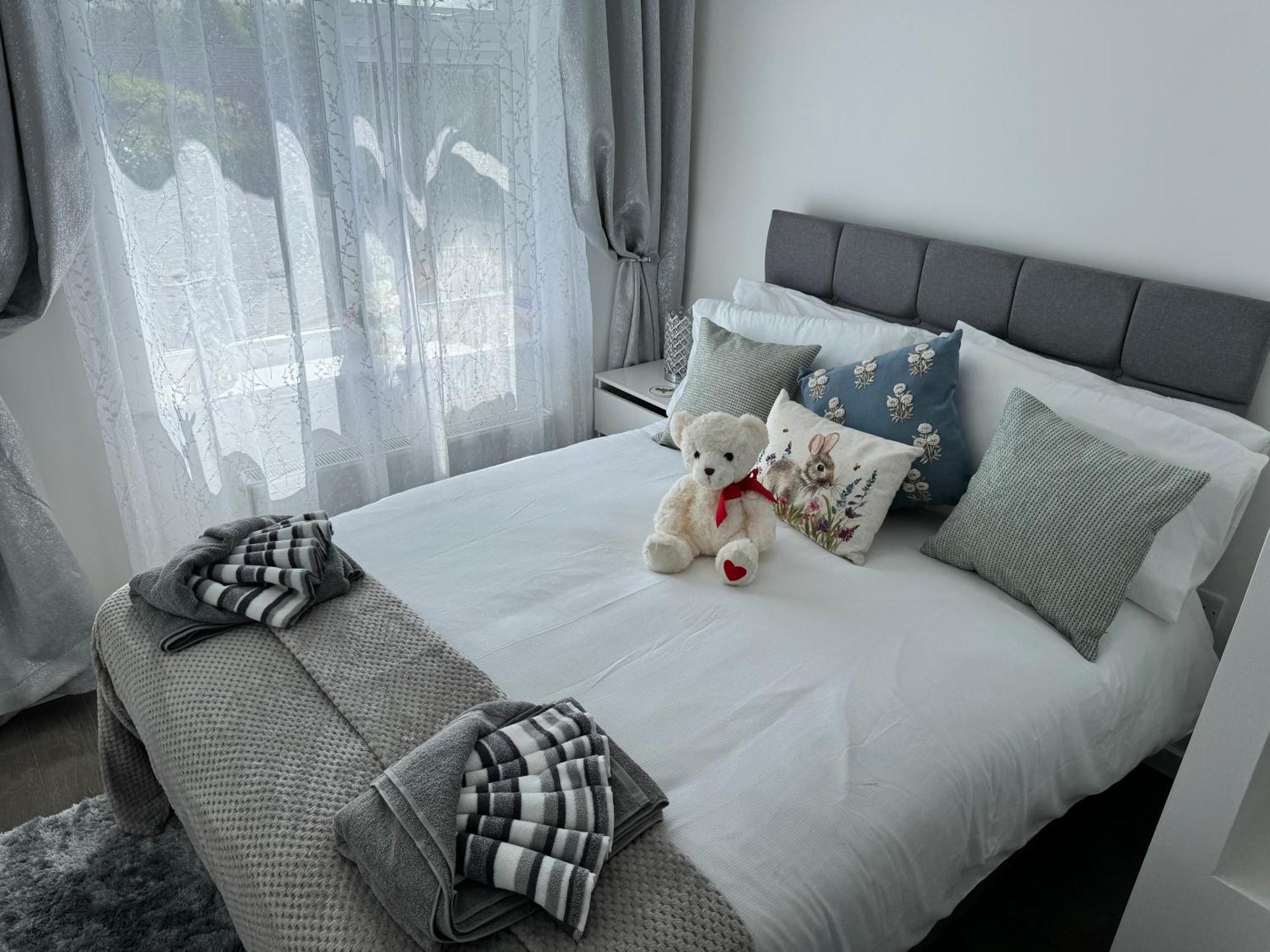 Villa Modern 3-Bed Hideaway Near Westgate With Parking Canterbury Exterior foto