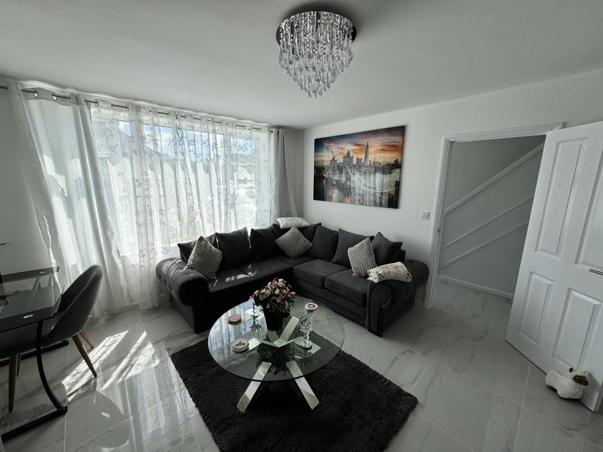 Villa Modern 3-Bed Hideaway Near Westgate With Parking Canterbury Exterior foto
